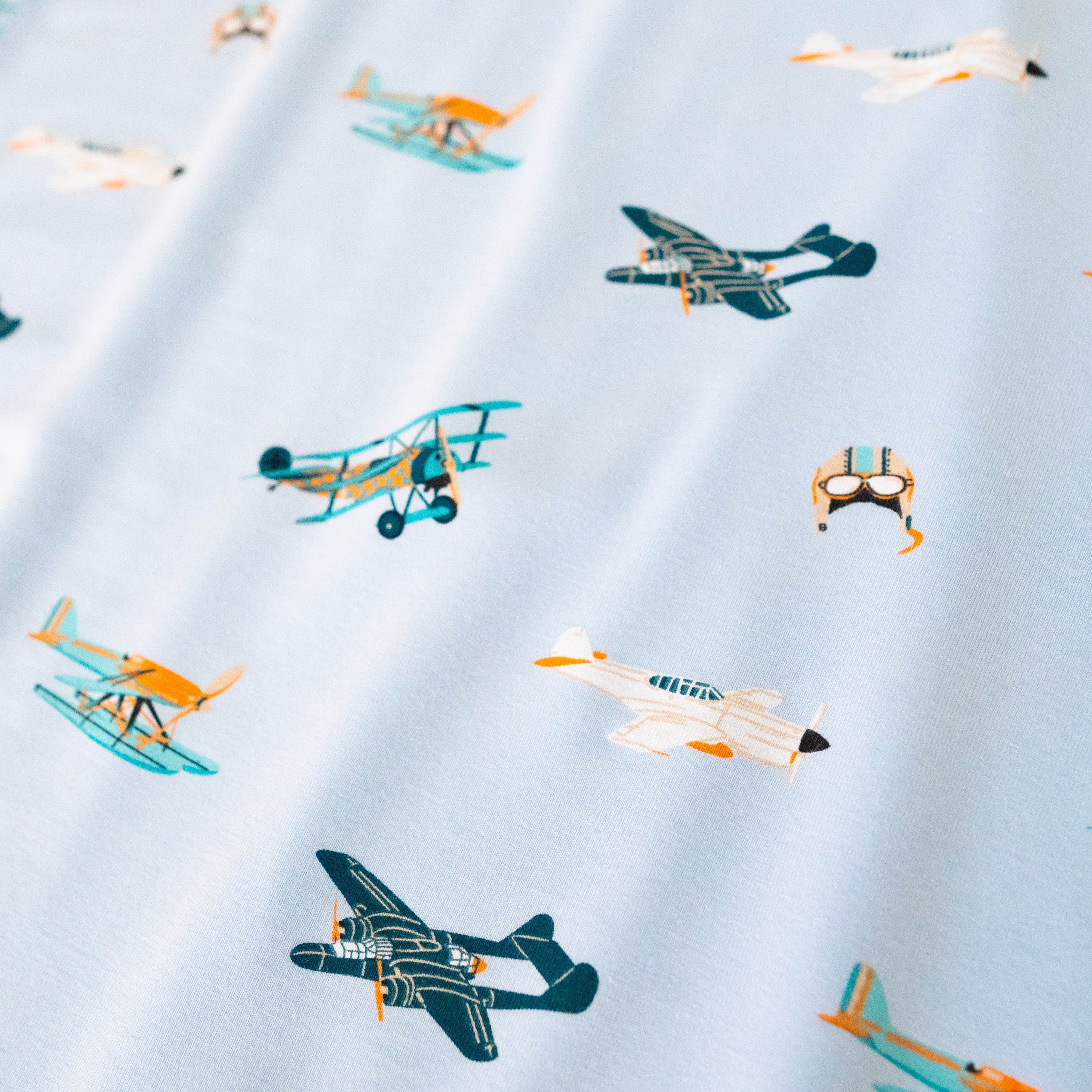 Short Sleeve with Pants Pajamas in Take Off
